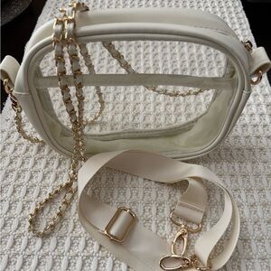 Clear stadium bag with 2 interchangeable straps